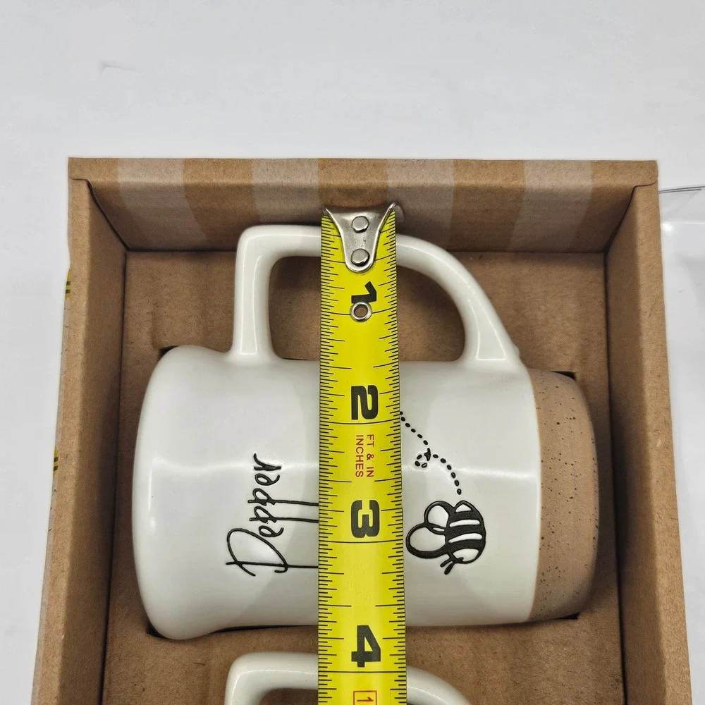Bee Salt Pepper Shakers Set Ceramic Mug Style Kitchen‎ Decor Gift